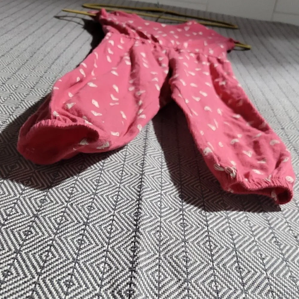 Old Navy Girl's Red Romper Decorated With White Hearts Covering It Size 3T